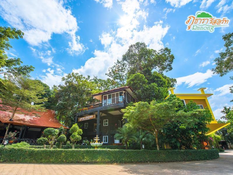 Phutara Resort Ranong Exterior photo